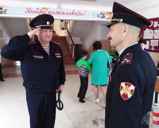   В День знаний зауральские росгвардейцы обеспечили охрану общественного порядка