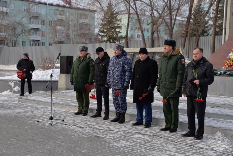 Росгвардейцы почтили память погибших на Северном Кавказе зауральцев (ВИДЕО)