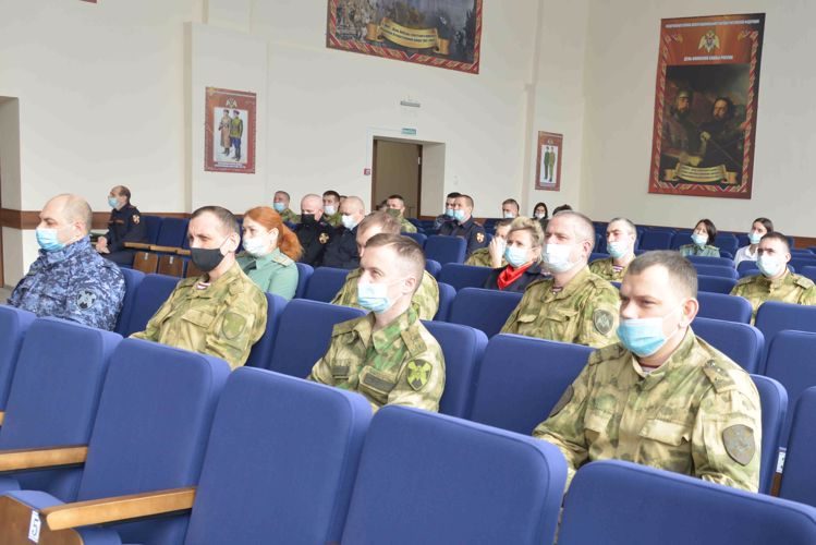 В Кургане военнослужащих и сотрудников Росгвардии поздравили с Днем защитника Отечества