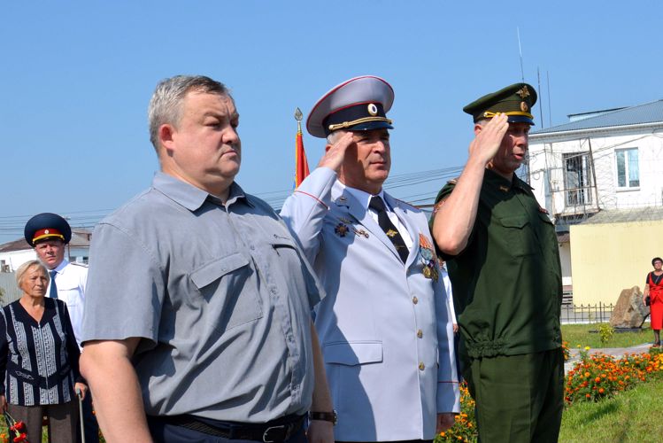 Представители Росгвардии приняли участие в открытии памятной стелы в Кургане
