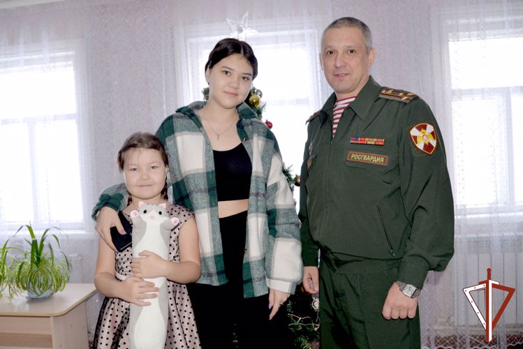 Росгвардия исполнила новогоднее желание школьницы из Курганской области