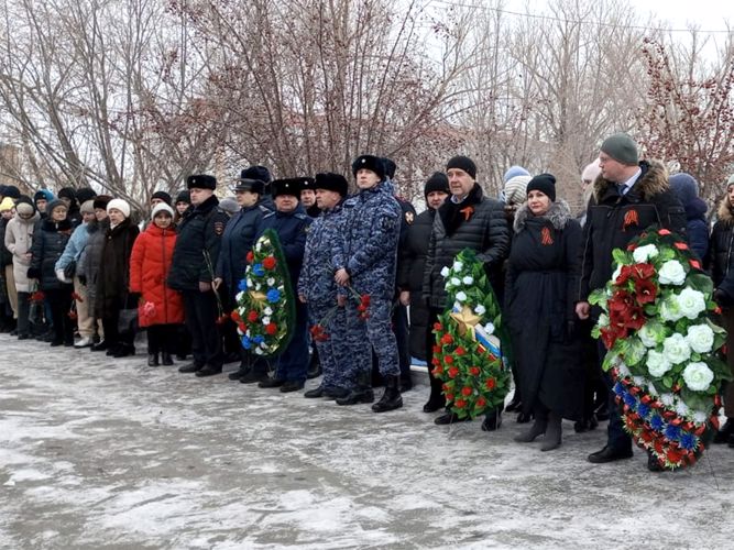 Росгвардейцы в Зауралье участвуют в памятных мероприятиях в честь 80-летия освобождения Сталинграда