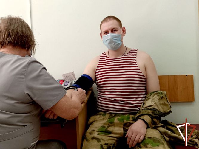 Военнослужащие и сотрудники Росгвардии пополнили банк крови медучреждений Кургана