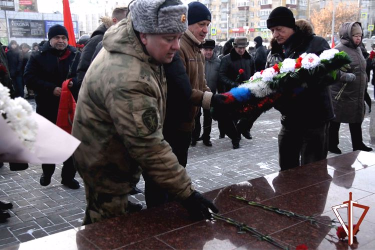 Росгвардейцы в Кургане почтили память воинов-интернационалистов