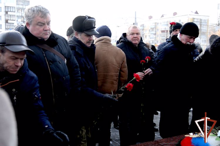 Росгвардейцы в Кургане почтили память воинов-интернационалистов