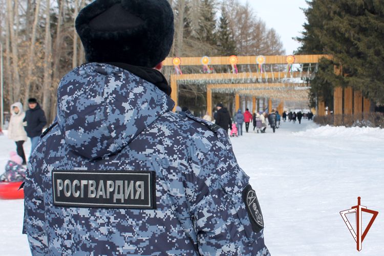 Росгвардия выполнила задачи по охране правопорядка на праздновании Масленицы в Зауралье