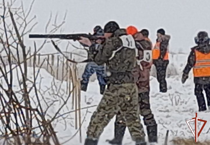 Росгвардейцы приняли участие в соревнованиях по охотничьему биатлону в Зауралье