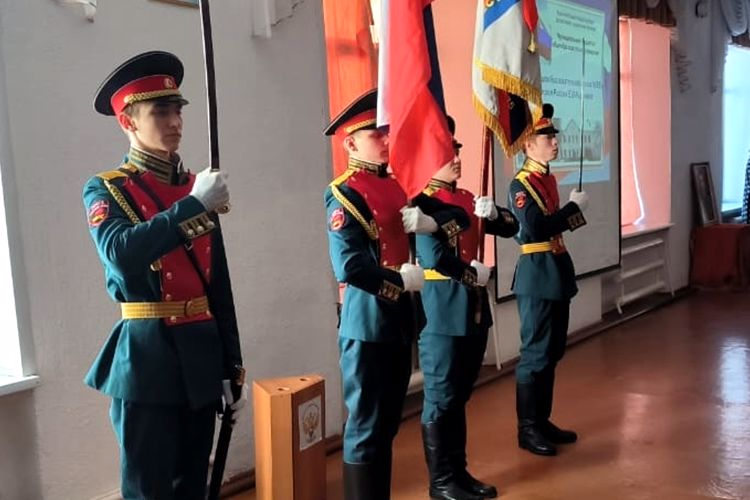 Память павших на Северном Кавказе офицеров курганского СОБР почтили  в кадетской школе имени героя-правоохранителя