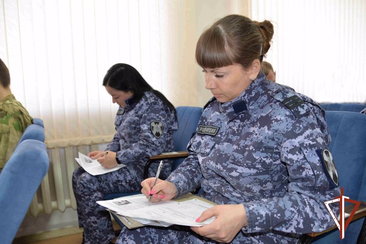 К международной исторической акции «Диктант Победы» присоединилась Росгвардия в Зауралье