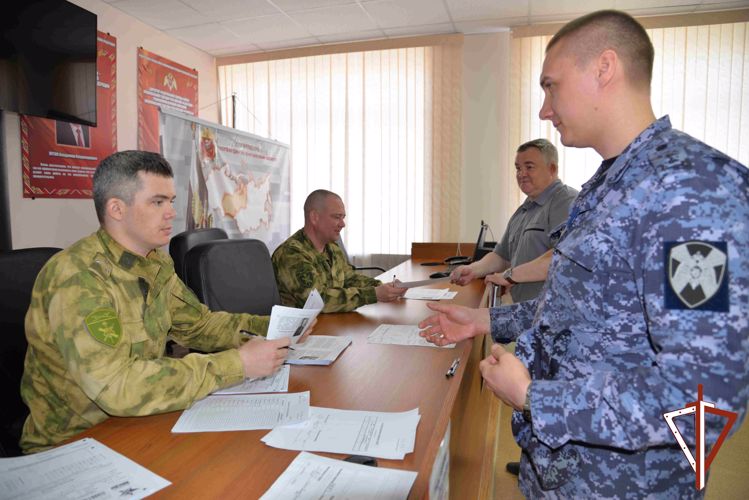 К международной исторической акции «Диктант Победы» присоединилась Росгвардия в Зауралье
