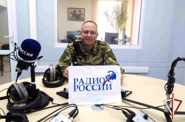 Офицер Росгвардии в прямом эфире на «Радио России — Курган» рассказал о патриотической работе ведомства (аудио)