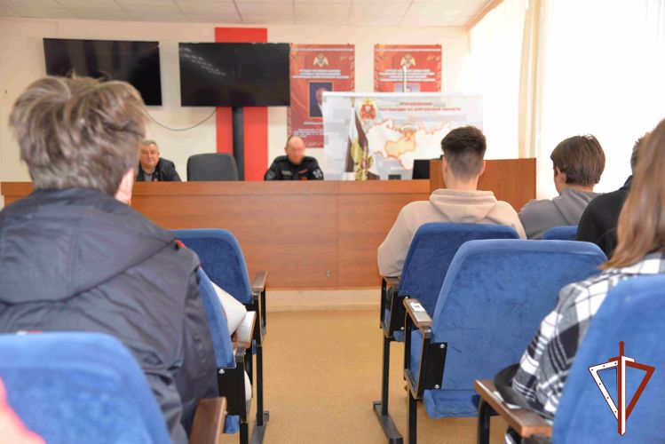 В преддверии Дня Победы Росгвардия провела цикл патриотических мероприятий для зауральской молодежи