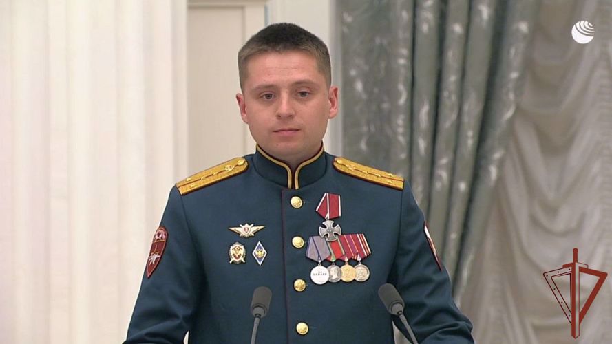 Президент Российской Федерации вручил госнаграду росгвардейцу - участнику специальной военной операции