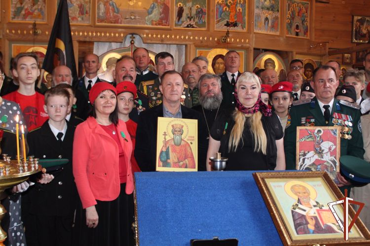Начальник курганского управления Росгвардии принял участие в посадке аллеи памяти и передаче храму святых реликвий