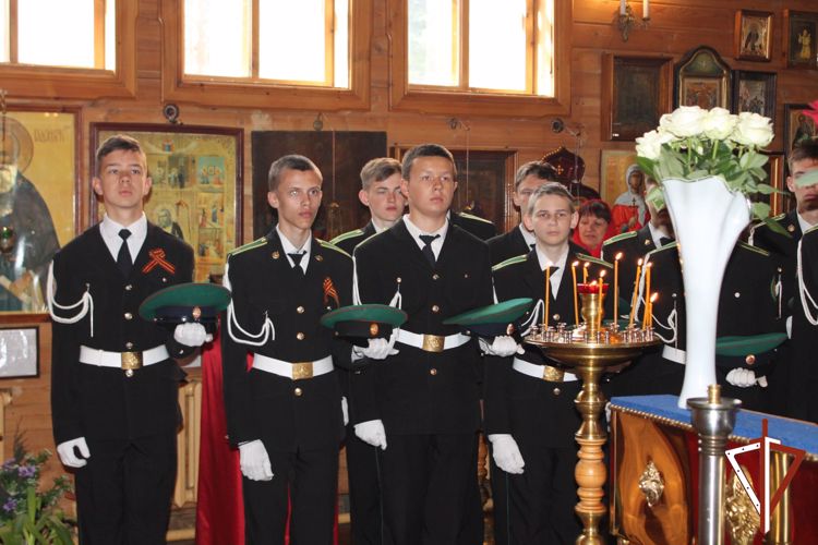 Начальник курганского управления Росгвардии принял участие в посадке аллеи памяти и передаче храму святых реликвий