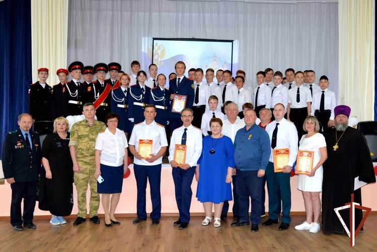 Ко Дню России росгвардейцы в Курганской области проводят патриотические мероприятия