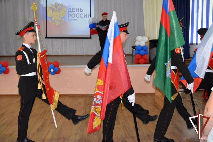 Ко Дню России росгвардейцы в Курганской области проводят патриотические мероприятия