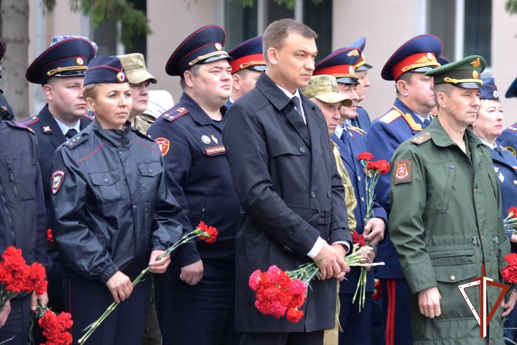 Росгвардейцы почтили память зауральцев - защитников Отечества
