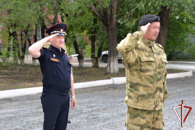 Росгвардейцам - участникам СВО вручены государственные награды в Кургане