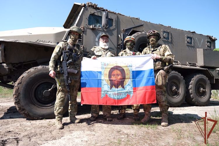 Православный священник посетил военнослужащих Росгвардии в ЛНР