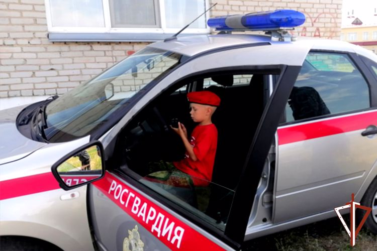 «Каникулы с Росгвардией» проходят в Курганской области