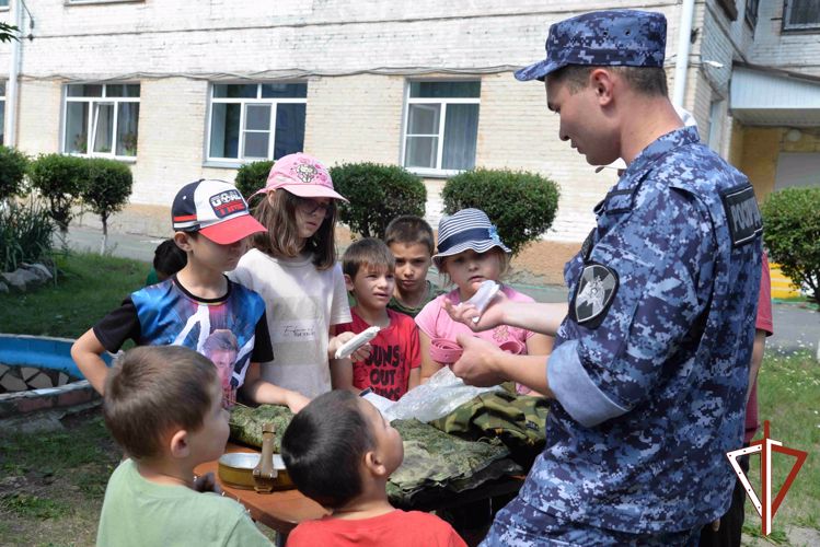 Мероприятия всероссийского ведомственного проекта «Каникулы с Росгвардией» продолжаются в Зауралье