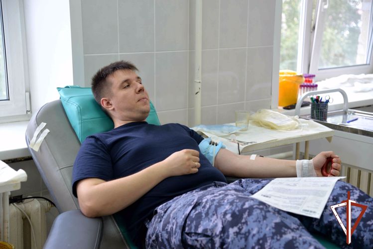 Росгвардия поддержала ведомственную донорскую акцию «От сердца к сердцу» в Зауралье (видео)