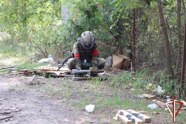 Росгвардейцы изъяли оружие и боеприпасы при выполнении задач в ЛНР