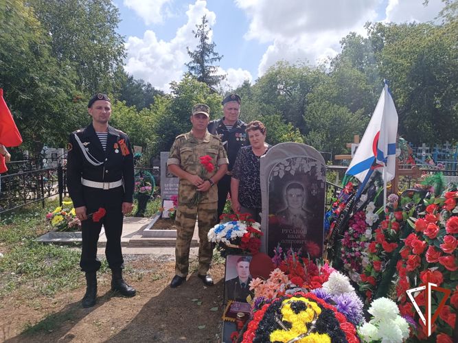 Росгвардейцы в Зауралье почтили память погибшего воина правопорядка