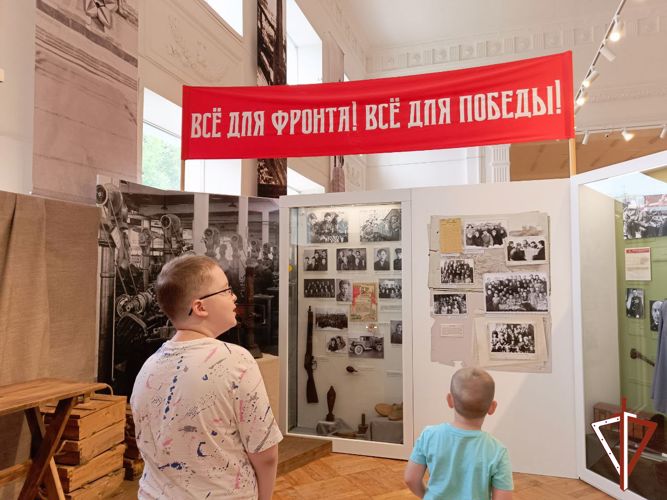 Росгвардейцы участвуют во всероссийском ведомственном проекте «Каникулы с Росгвардией» в Зауралье