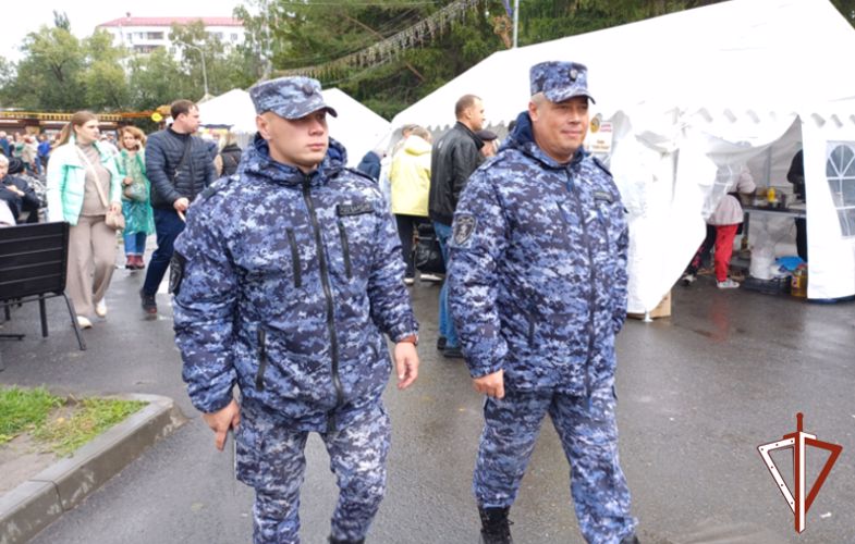 Сотрудники Росгвардии обеспечили безопасность городского фестиваля в Кургане