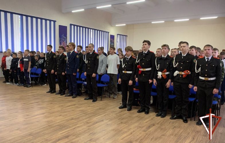 Росгвардейцы - участники СВО поблагодарили курганских школьников за поддержку