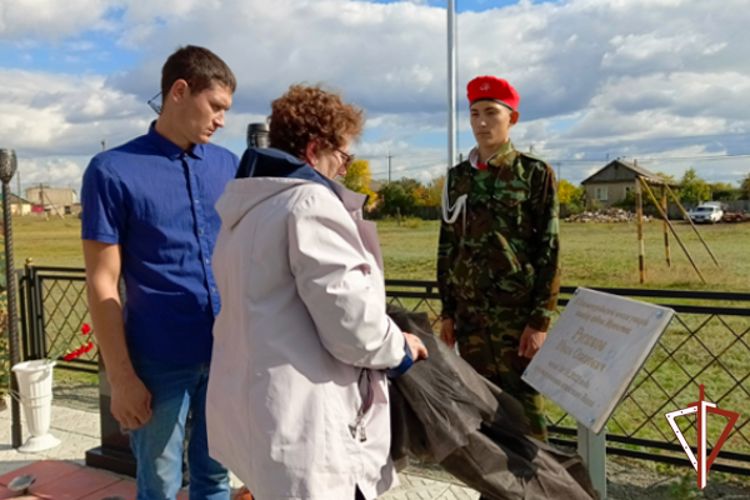 Память погибшего бойца спецназа Росгвардии увековечили в Курганской области