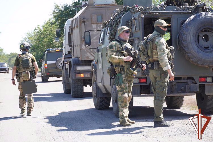 Спецназ Росгвардии обнаружил в ДНР схрон с оружием и боеприпасами