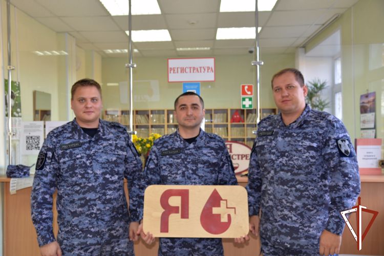 Благотворительную донорскую акцию поддержали росгвардейцы в Зауралье (видео)