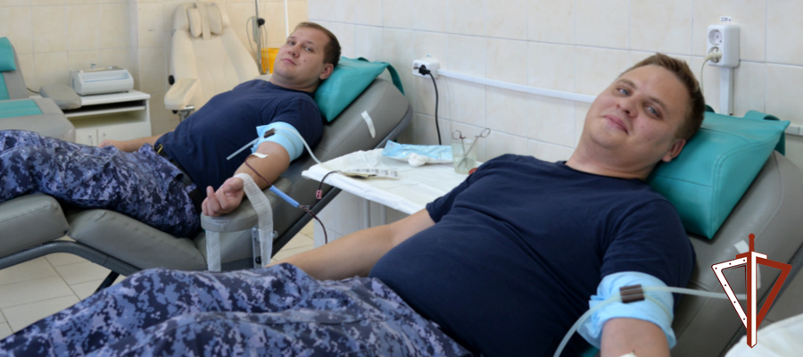 Благотворительную донорскую акцию поддержали росгвардейцы в Зауралье (видео)