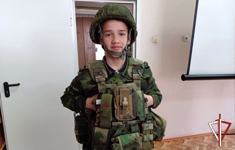 Курганских школьников познакомили со службой росгвардейцев