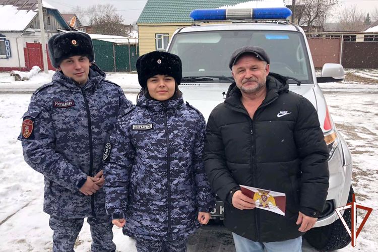 Ветеранов вневедомственной охраны поздравили росгвардейцы с профессиональным праздником в Зауралье 
