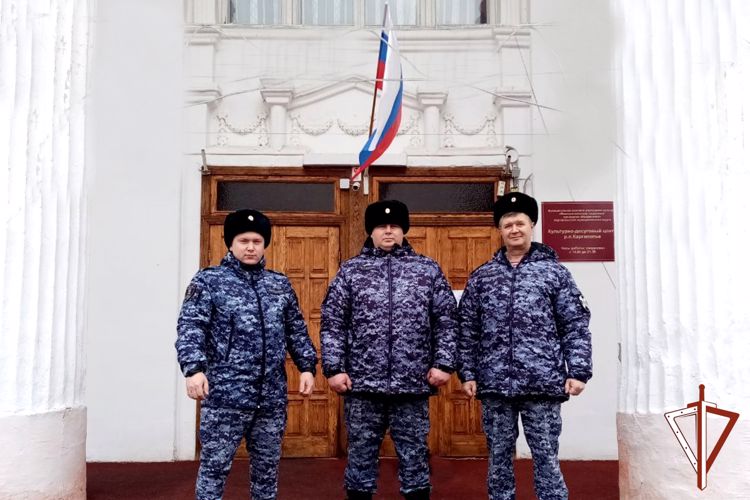 Сотрудники Росгвардии обеспечили безопасность празднования Дня народного единства в Курганской области