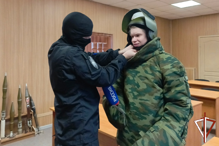 Корреспонденты ГТРК «Курган» сняли сюжет ко Дню инженерной службы Росгвардии (видео)