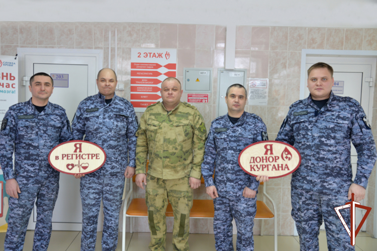 Росгвардейцы присоединились к всероссийской ведомственной донорской акции в Зауралье (видео)