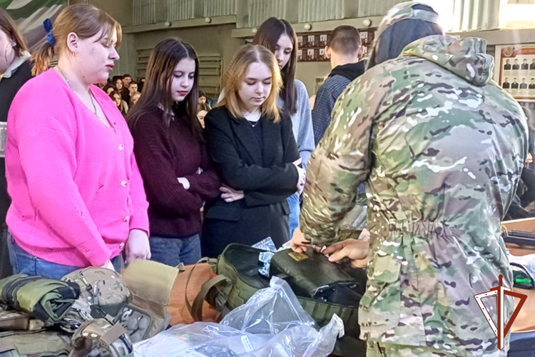 Росгвардия проводит профориентационные встречи с зауральской молодежью