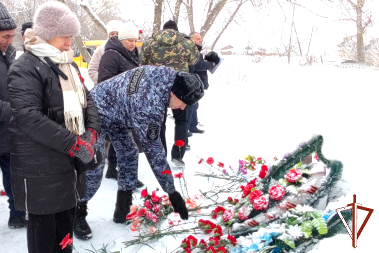 Росгвардейцы и курганские школьники вспоминают о подвиге ленинградцев
