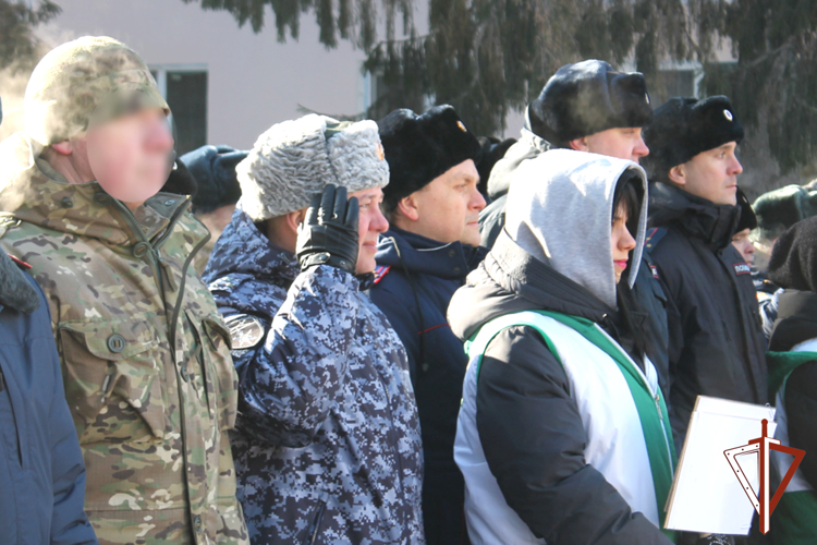 В Зауралье росгвардейцы почтили память защитников Отечества 