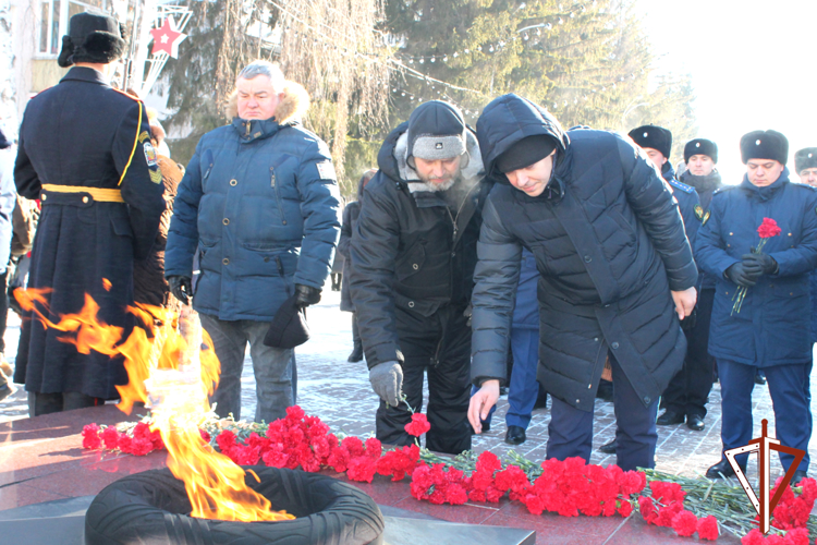 В Зауралье росгвардейцы почтили память защитников Отечества 