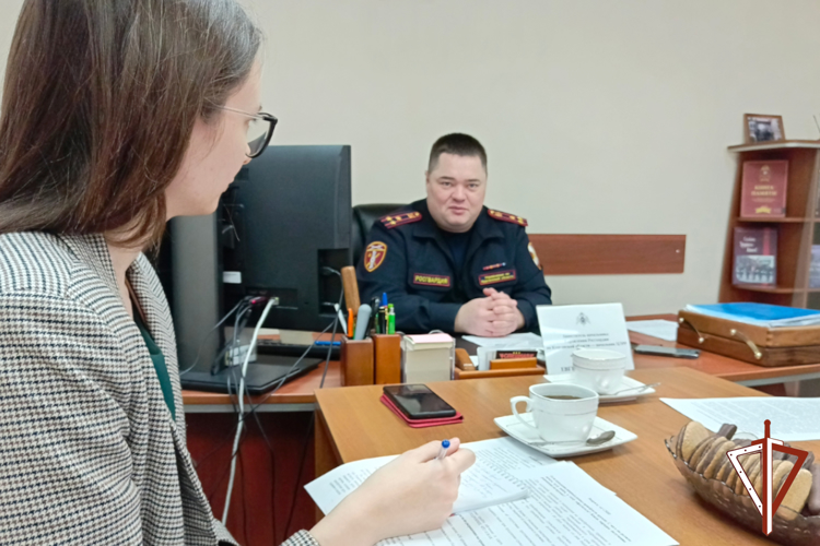 Начальник Центра лицензионно-разрешительной работы Росгвардии провел брифинг для курганских СМИ