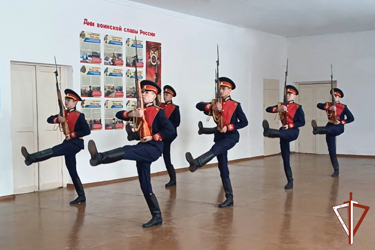 Всероссийскую патриотическую акцию Росгвардии «Прощание славянки» - марш, объединивший народы» поддержали в Зауралье (видео)