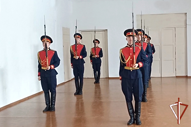 Всероссийскую патриотическую акцию Росгвардии «Прощание славянки» - марш, объединивший народы» поддержали в Зауралье (видео)