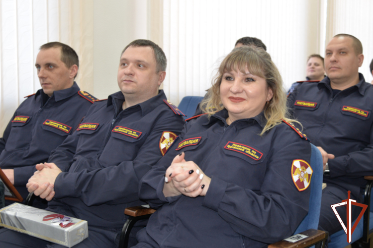 Сотрудников подразделений госконтроля и ЛРР Росгвардии наградили в Кургане