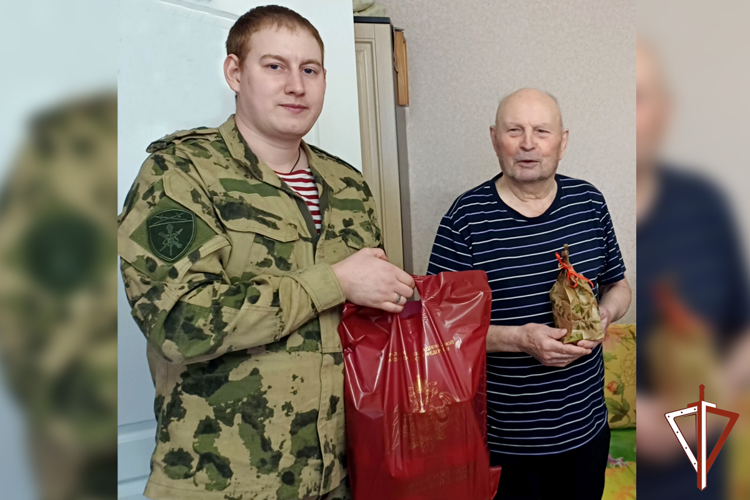 Росгвардейцы навестили в Кургане ветерана Великой Отечественной войны  